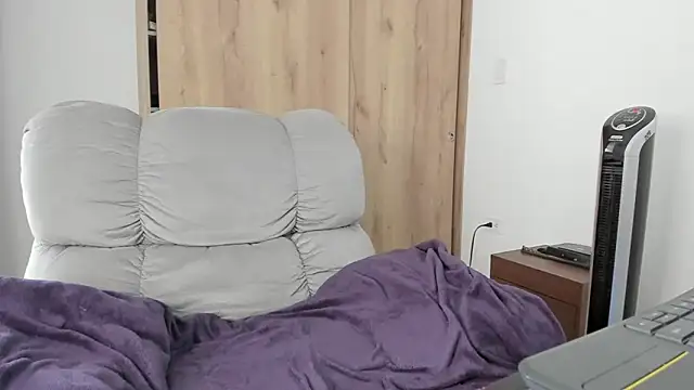 xspecialoomx online show from 04/10/26, 07:21