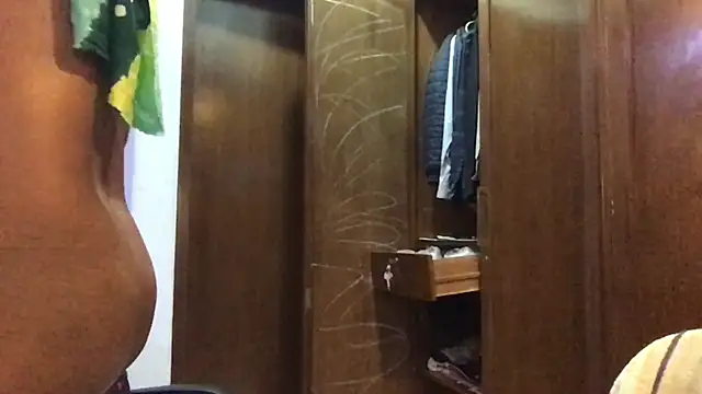 Snapshot of bangalidickolo chatting on 12/11/24, 01:06 bangalidickolo online show from 12/11/24, 01:06