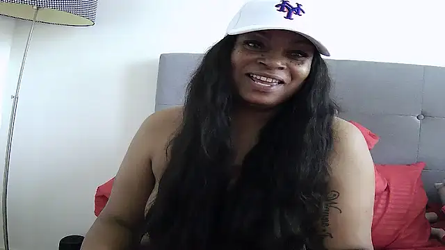 Snapshot of MSweetLindaParks chatting on 06/14/26, 06:31 MSweetLindaParks online show from 06/14/26, 06:31