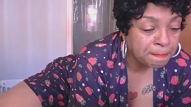 MSweetLindaParks online show from 12/03/25, 07:02