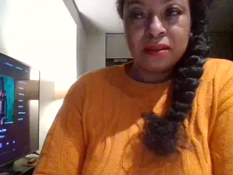 Snapshot of MSweetLindaParks chatting on 03/01/25, 08:02 MSweetLindaParks online show from 03/01/25, 08:02
