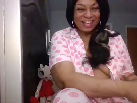 Snapshot of MSweetLindaParks chatting on 02/01/25, 07:47 MSweetLindaParks online show from 02/01/25, 07:47