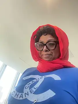 MSweetLindaParks online show from 04/16/26, 12:39