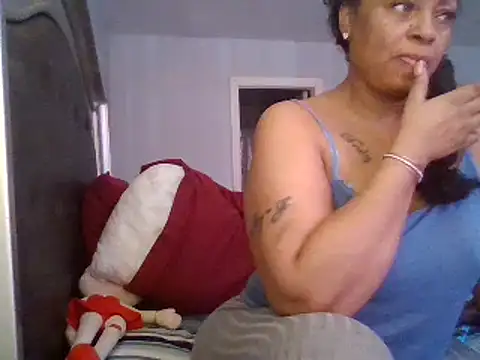 Snapshot of MSweetLindaParks chatting on 03/03/25, 06:35 MSweetLindaParks online show from 03/03/25, 06:35