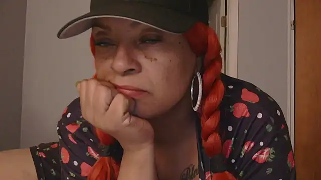 MSweetLindaParks online show from 10/30/25, 04:22