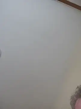 Hans04051972 online show from 11/15/25, 01:37