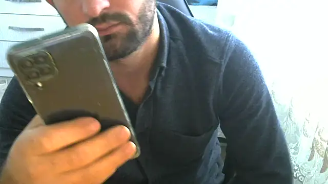 Snapshot of crazybaby5461 chatting on 11/14/25, 12:20 crazybaby5461 online show from 11/14/25, 12:20