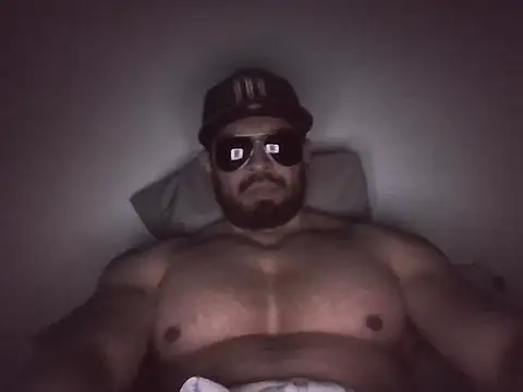 marcus002001 online show from 05/15/26, 07:17
