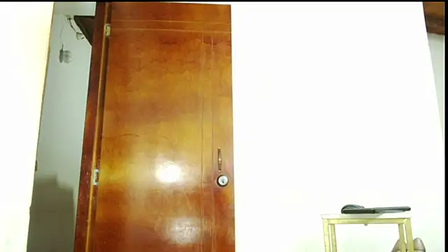 Snapshot of nomy_07 chatting on 01/12/25, 04:42 nomy 07 online show from 01/12/25, 04:42
