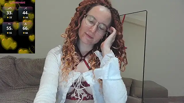 Snapshot of AgnesGraham chatting on 08/03/26, 09:52 AgnesGraham online show from 08/03/26, 09:52
