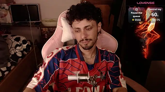 Apolo S online show from 02/11/26, 02:33