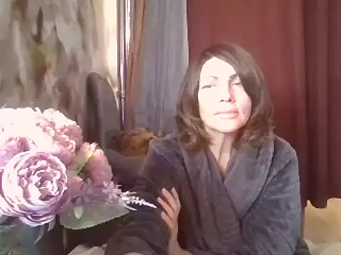 Snapshot of Baby-Matilda chatting on 02/17/25, 12:27 Baby-Matilda online show from 02/17/25, 12:27