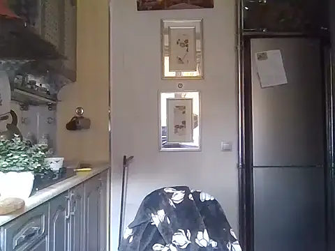 Baby-Matilda online show from 11/12/25, 09:02