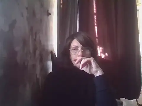 Snapshot of Baby-Matilda chatting on 10/21/25, 12:59 Baby-Matilda online show from 10/21/25, 12:59