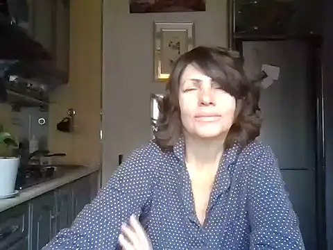 Snapshot of Baby-Matilda chatting on 02/04/25, 10:43 Baby-Matilda online show from 02/04/25, 10:43