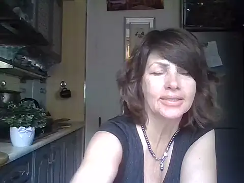 Snapshot of Baby-Matilda chatting on 09/12/25, 11:43 Baby-Matilda online show from 09/12/25, 11:43