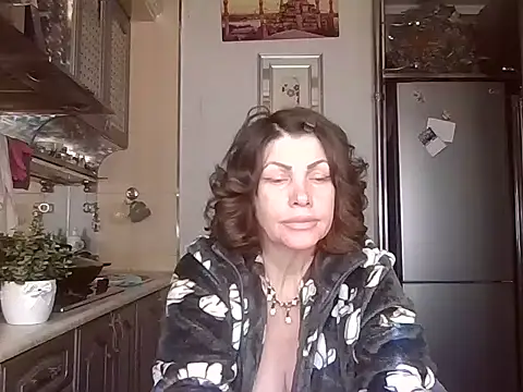 Snapshot of Baby-Matilda chatting on 03/06/25, 10:41 Baby-Matilda online show from 03/06/25, 10:41