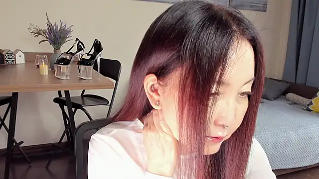 AvroraSakura online show from 10/21/25, 09:19