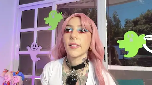 Evangelyne 1 online show from 10/26/25, 04:07