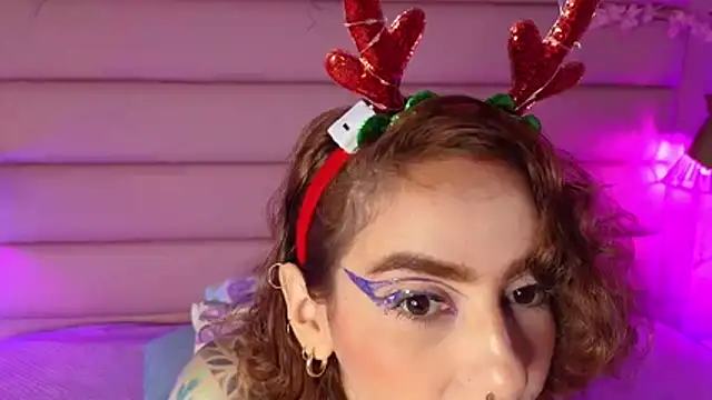 Snapshot of Evangelyne_1 chatting on 12/19/25, 03:36 Evangelyne 1 online show from 12/19/25, 03:36