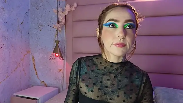 Evangelyne 1 online show from 12/15/25, 03:51