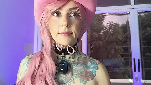 Evangelyne 1 online show from 10/11/25, 03:46