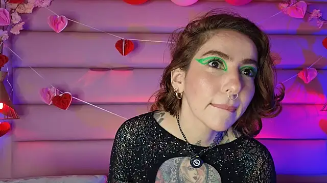 Snapshot of Evangelyne_1 chatting on 02/15/26, 03:44 Evangelyne 1 online show from 02/15/26, 03:44