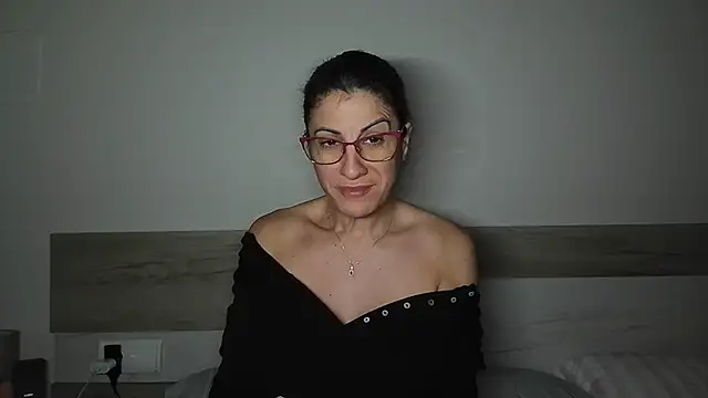 Sanada hot online show from 01/11/26, 06:31