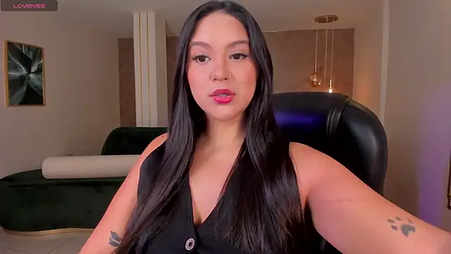 ToriCrossX online show from 12/20/25, 12:19