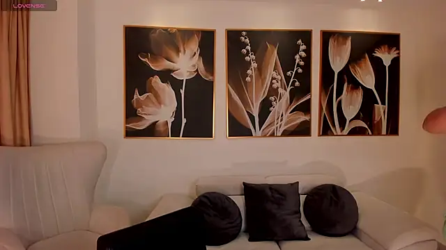 ToriCrossX online show from 09/20/25, 12:59