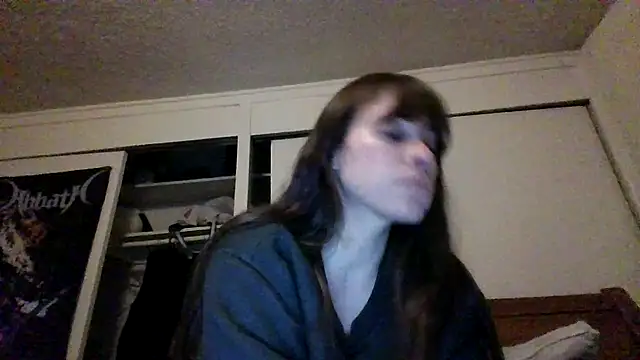 Snapshot of petitedoll29 chatting on 12/20/24, 03:03 petitedoll29 online show from 12/20/24, 03:03