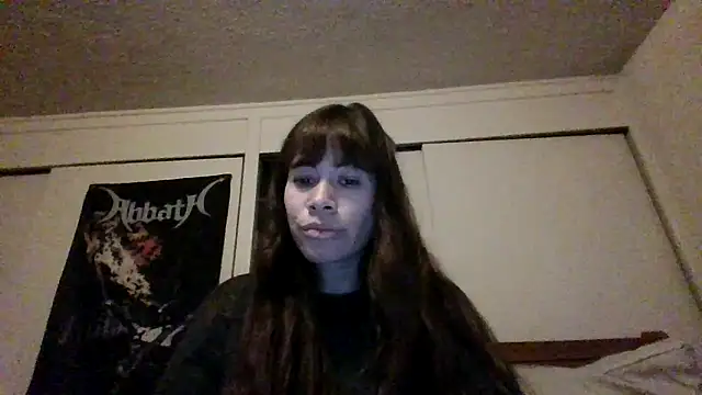 Snapshot of petitedoll29 chatting on 12/15/24, 12:51 petitedoll29 online show from 12/15/24, 12:51