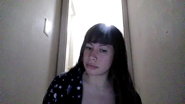 Snapshot of petitedoll29 chatting on 10/27/25, 11:27 petitedoll29 online show from 10/27/25, 11:27