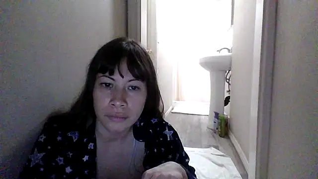 petitedoll29 online show from 12/17/25, 09:20