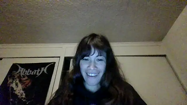 Snapshot of petitedoll29 chatting on 12/28/24, 04:08 petitedoll29 online show from 12/28/24, 04:08