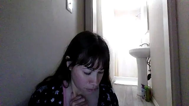 petitedoll29 online show from 12/16/25, 11:09