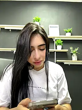 isabella jade online show from 11/06/25, 01:48