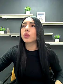 isabella jade online show from 12/17/25, 11:10