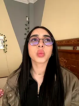 isabella jade online show from 09/09/25, 01:42
