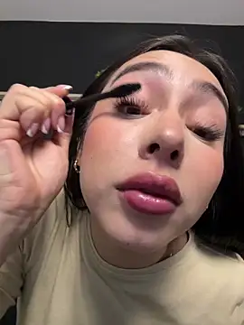 isabella jade online show from 11/24/25, 10:10