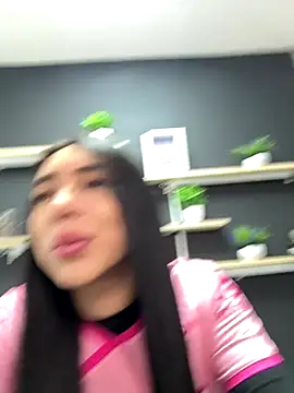 isabella jade online show from 11/19/25, 12:49