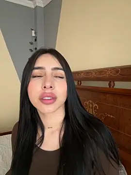 isabella jade online show from 10/17/25, 01:24