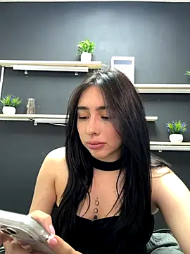 isabella jade online show from 12/02/25, 05:36