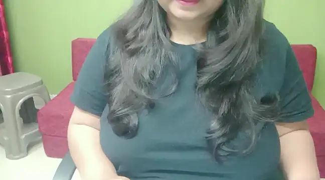 Snapshot of yoursnishaa chatting on 12/18/24, 05:00 yoursnishaa online show from 12/18/24, 05:00