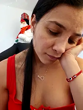 Snapshot of miaeyes chatting on 12/13/24, 01:12 miaeyes online show from 12/13/24, 01:12