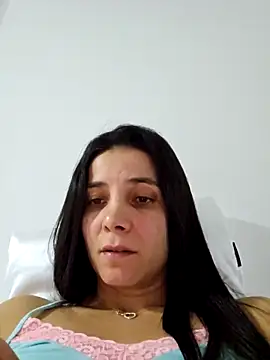 Snapshot of miaeyes chatting on 12/24/24, 01:38 miaeyes online show from 12/24/24, 01:38