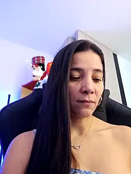 miaeyes online show from 12/19/25, 02:30