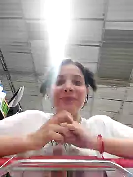 Snapshot of miaeyes chatting on 12/11/24, 07:46 miaeyes online show from 12/11/24, 07:46