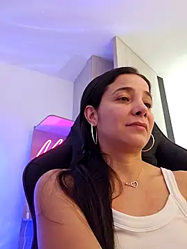 Snapshot of miaeyes chatting on 01/18/25, 01:51 miaeyes online show from 01/18/25, 01:51