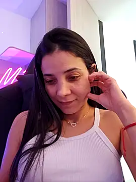 Snapshot of miaeyes chatting on 01/17/25, 05:08 miaeyes online show from 01/17/25, 05:08